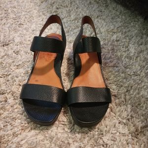 Kenneth Cole Gently Souls Wedges